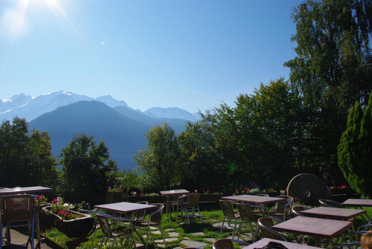 Hotel Le Tourisme Plateau d'Assy Екстер'єр фото